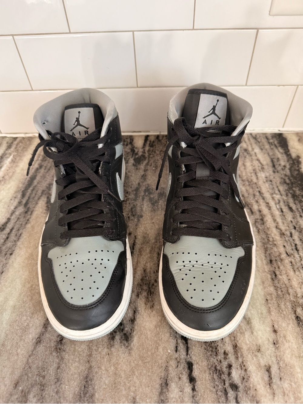 NIKE Air Jordan 1 Mid Shadow Women’s Size 10 - Picture 3 of 8